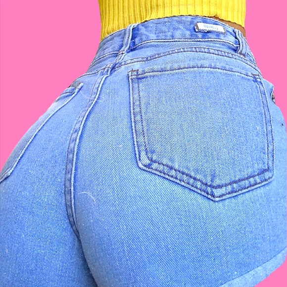 Brandy Melville High Waisted Light Wash Denim Short - Picture 3 of 3